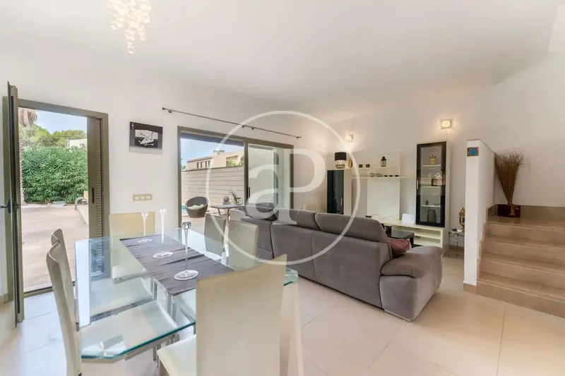 House for rent with private pool in the quiet area of Puig de Ros — photo 4