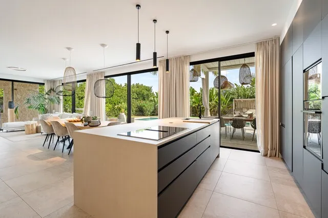 Contemporary Villa in Puig de Ros – Modern Coastal Living — photo 8