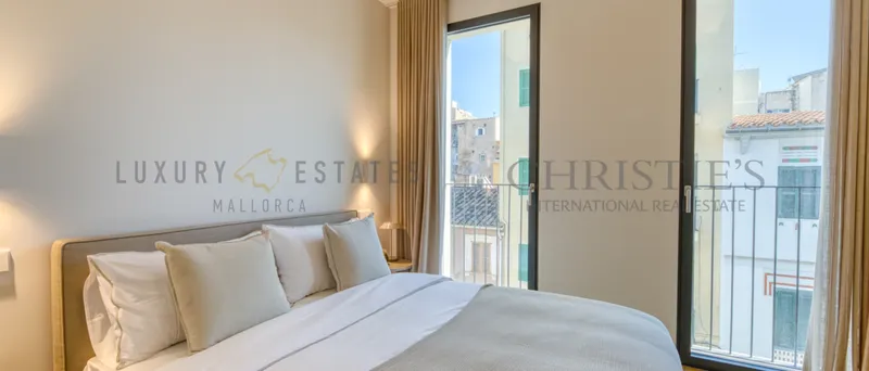Modern townhouse in Santa Catalina in Palma with pool — photo 12