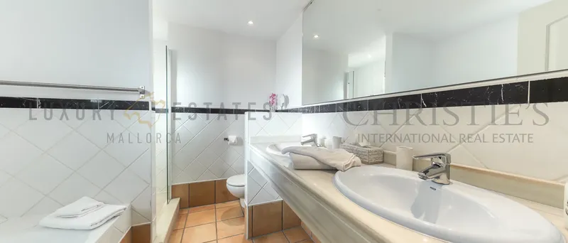 Well-kept terraced house in Camp de Mar on the golf course — photo 9