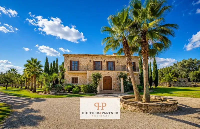 Natural stone finca in Santanyí with sea views, guest house and absolute privacy — photo 1