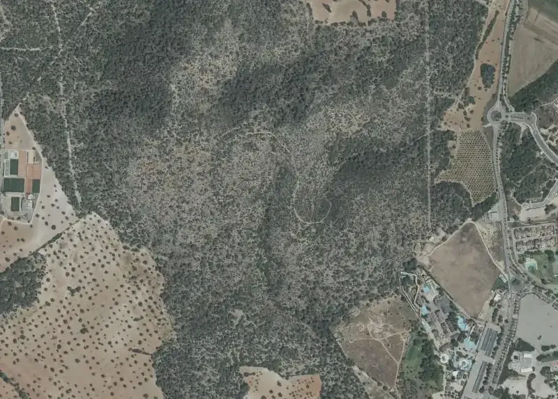 El inmueble se encuentra actualmente ocupado. La venta es sin posesión y no se realizan visitas al interior. — photo 9