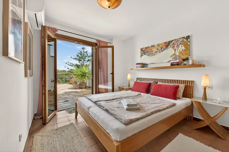 Duplex penthouse with roof terrace and harbour views in Cala Figuera — photo 11