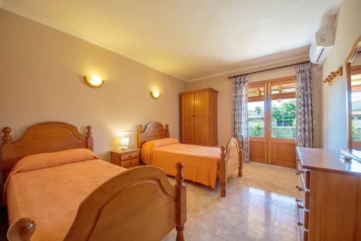 Pollensa, ground-level finca with rental license and pool on a quiet side street in Port de Pollença — photo 9