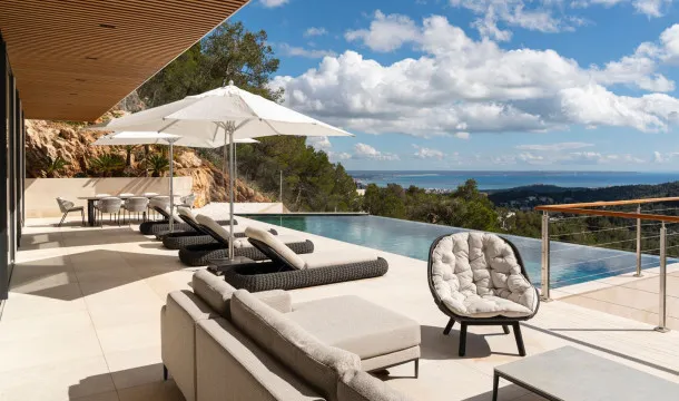 Spectacular Villa with Sea Views and Views of Bellver Castle in Son Vida — photo 11