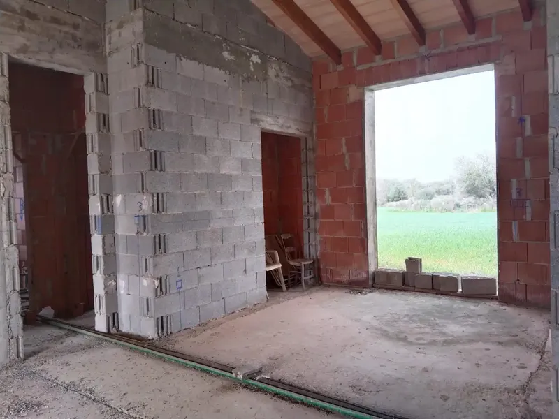 Rustic estate with about 24,000m² of land and an unfinished construction of about 157m² all on one floor — photo 4