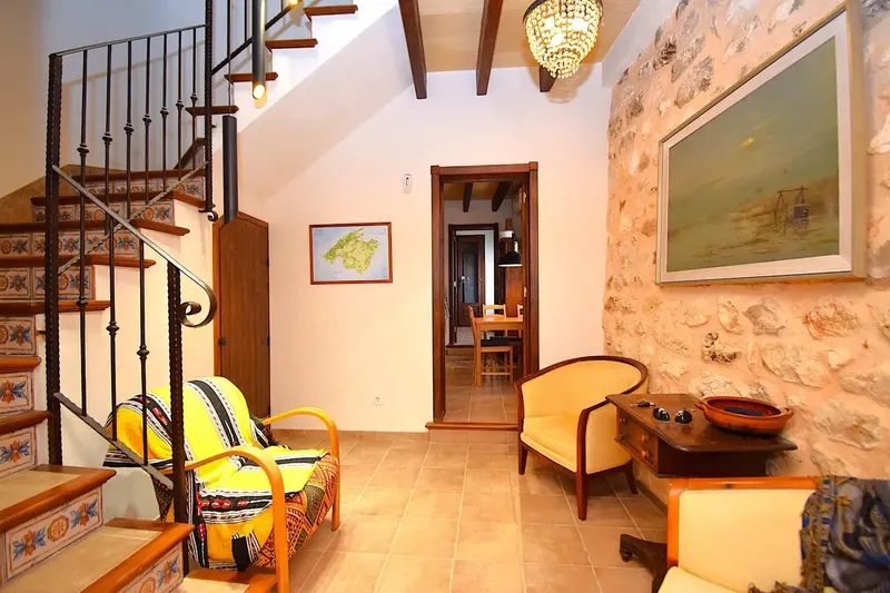 Charming house with character in the heart of the old town of Muro — photo 9