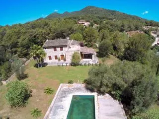 Country house for rent in Son Servera Poble. Long-term rental with 3 ensuite bedrooms and pool — photo 1