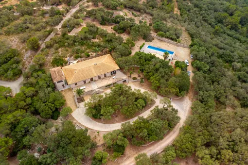 Manacor, magnificent luxury country house on a hilltop with pool and sea views, not far from Manacor — photo 3