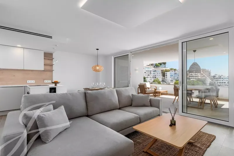 Stylish sea-view apartment near the beach in Illetes (Ses) — photo 4