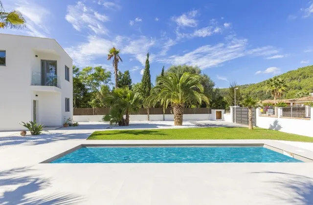 Modern villa for sale in Crestatx, Pollensa, North Mallorca — photo 1