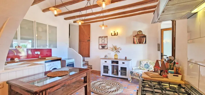 Extraordinary village house with spectacular panoramic views in Calvia — photo 11