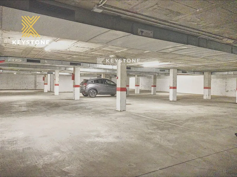 Garage — photo 10