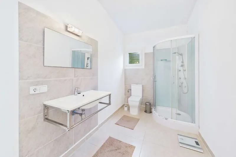 Extraordinary ground floor apartment for rent in one of the most coveted areas of southeast Mallorca — photo 8