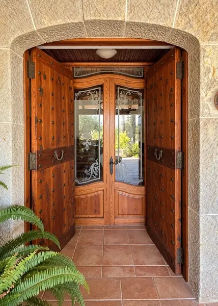 Available for seasonal rental from 1 November to 30 April. — photo 8