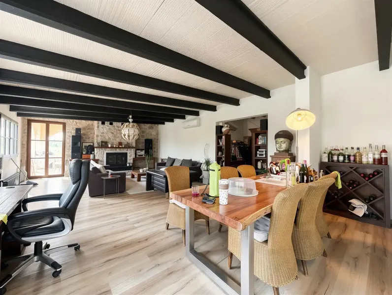 This extraordinary estate located in S'Aranjassa combines the charm of a traditional Mallorcan finca with multiple possibilities of use. — photo 8