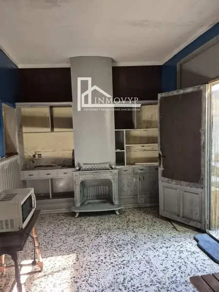 Spacious village house with great potential and 269 m² built — photo 1