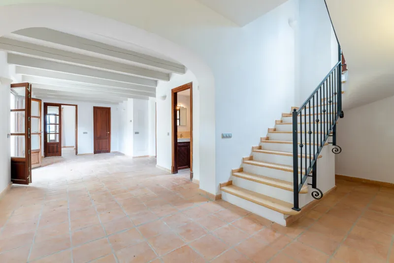 Luxury Country Estate with Equestrian Facilities — photo 9