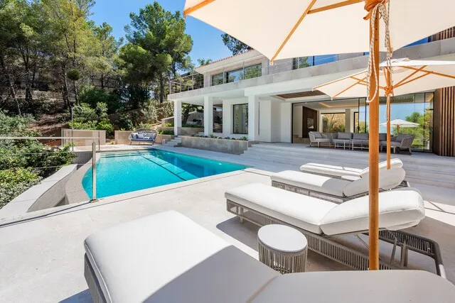 Elegant villa for sale in Bendinat, Southwest Mallorca — photo 2
