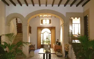 Amazing sixteenth-century palace with garden and pool situated in the historic centre of Sóller in Mallorca — photo 1