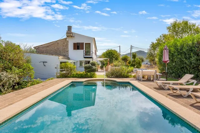 Investment Finca with Pool for Sale in S'Arracó, Southwest Mallorca — photo 1