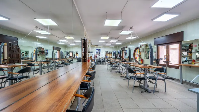 Commercial Premises for sale in Plaza del Olivar — photo 4