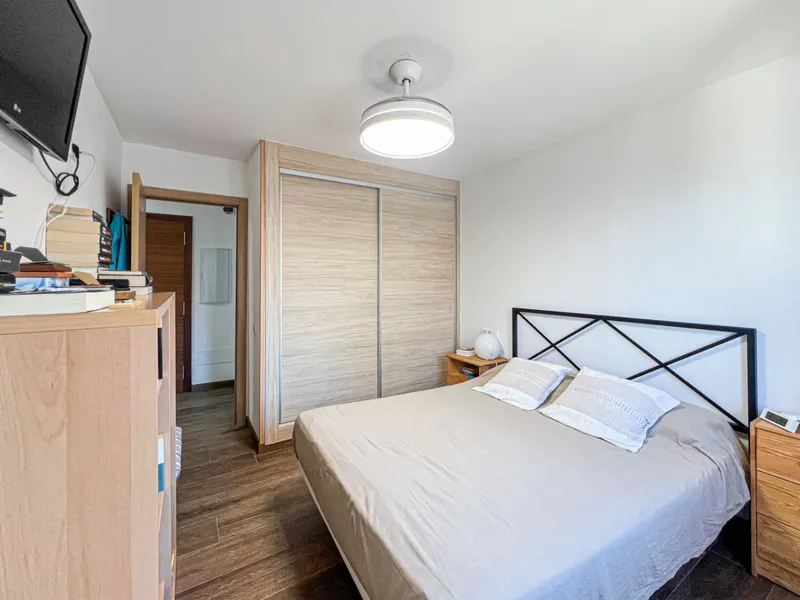 Beautiful renovated flat on the first line of the sea — photo 6