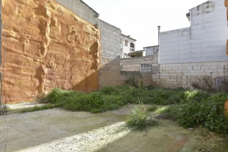 Sale of urban plots in Manacor — photo 1