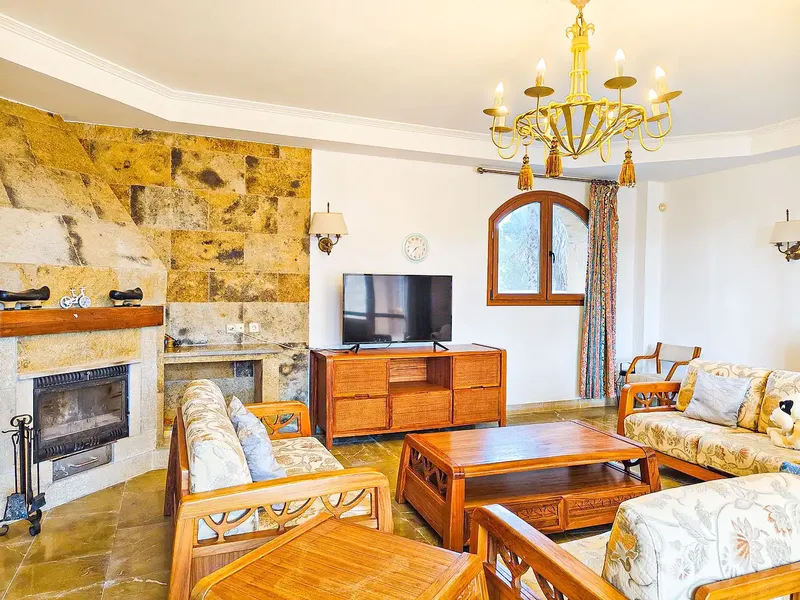 Discover an extraordinary property located in the charming surroundings of Artà, Mallorca. This magnificent estate features an impressive — photo 6