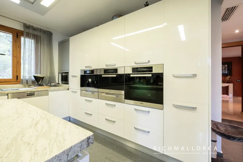 Luxury Penthouse with Panoramic Sea Views in Cas Català — photo 8