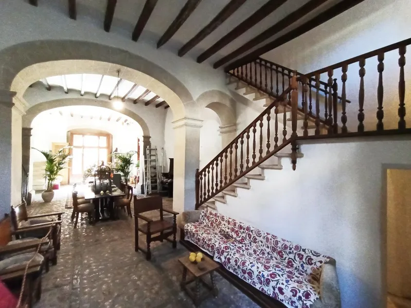 Stunning sixteenth-century Mallorcan palace with garden and pool situated in the historic centre of Sóller — photo 11