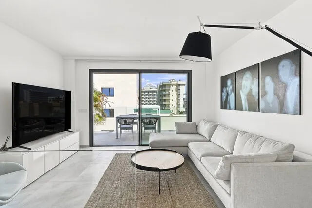 Duplex penthouse with rooftop pool for sale in Playa de Palma, Mallorca — photo 5