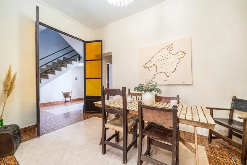 Spacious Majorcan manor house of 591 m² built in the heart of Porreres, a property with great presence, ample spaces — photo 5