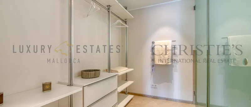 New construction luxury harbor view apartment in Palma de Mallorca — photo 11