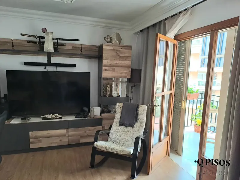 Sunny and spacious first floor, renovated property cared for down to the last detail — photo 6