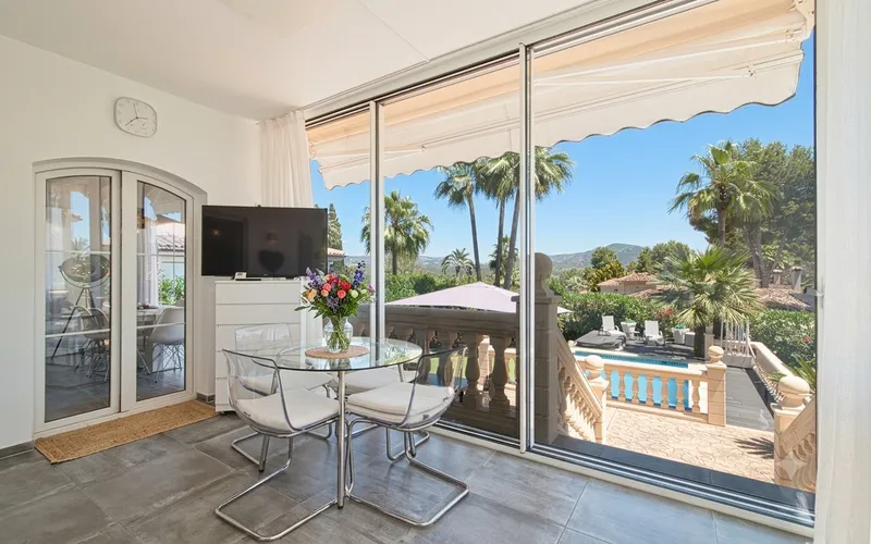 Lovely Villa for Sale in Costa de la Calma — photo 11