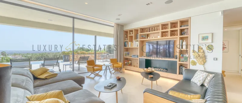 Contemporary villa in Sa Cabaneta with panoramic sea and mountain views — photo 2