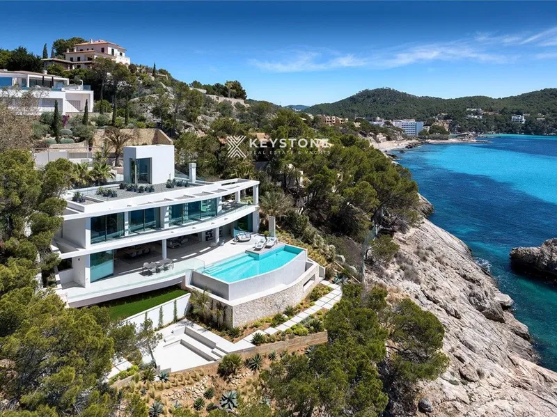 Villa — photo 2