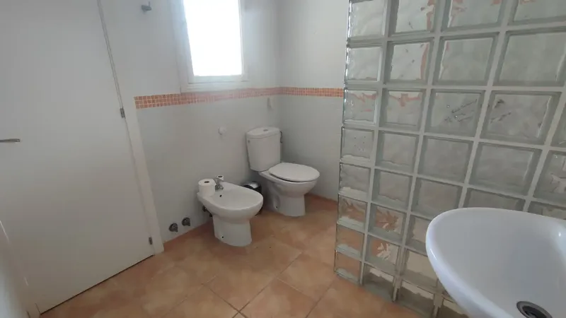 Charming Mallorcan-style house for sale in Vilafranca de Bonany, Rocaberti street. The property is located on a 291 m2 urban plot and — photo 9