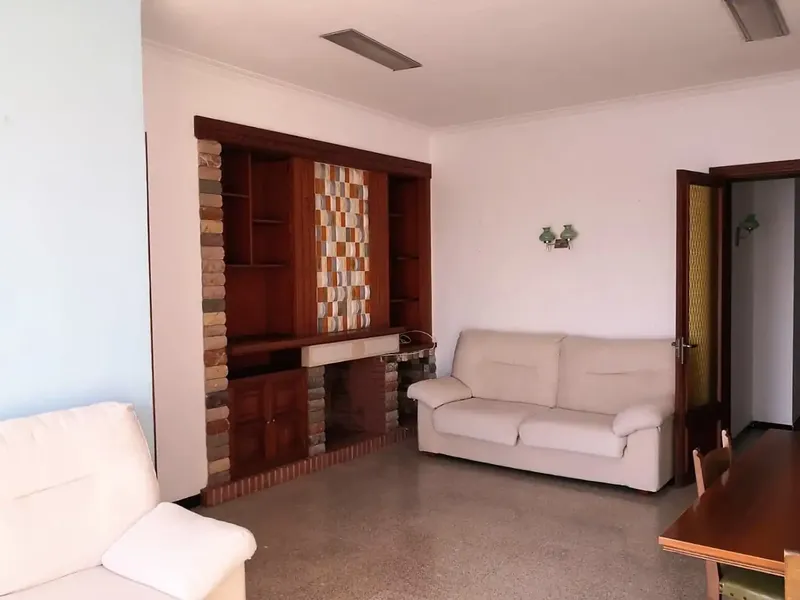 Segundo piso ático en Portocolom ubicado en primera línea de mar de 124m, dispone de salón comedor con chimenea y terraza de unos 6m con vis — photo 3
