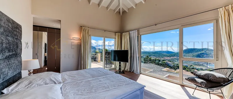Modern Mediterranean villa in Port Andratx with panoramic sea views — photo 9