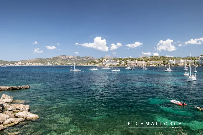 Sea view apartment in central Santa Ponça with pool and parking — photo 6