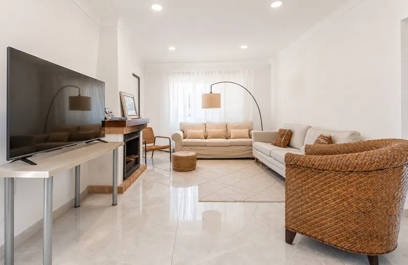 Family villa with private pool and Mediterranean garden in Santa Ponsa Mas — photo 4