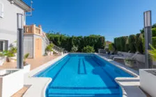 Exclusive villa with guest area, large saltwater pool and solar system — photo 6