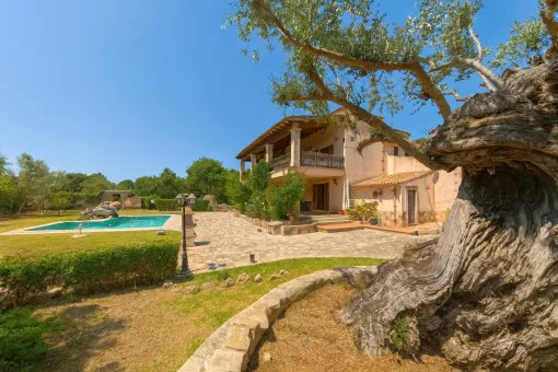 Sa Pobla, comfortable, spacious villa with pool in a quiet location with sweeping views in Crestatx — photo 4