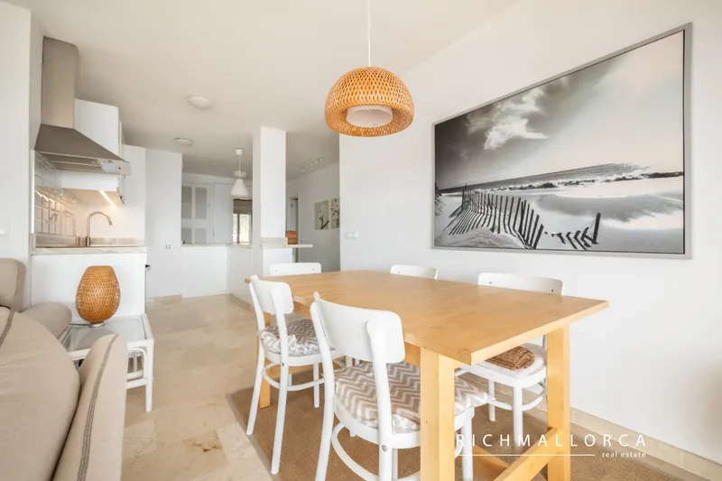 Flat with unique views on the seafront in Illetas — photo 12