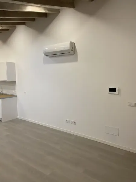 2 piso , totalmente reformado, luminoso, con Parket, con baño completo y cocina totalmente amueblado con todos los electrodomésticos, lavado — photo 5