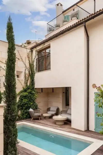 Historic Townhouse with Pool and Garage – Luxury and Tradition in the Heart of Sineu — photo 3