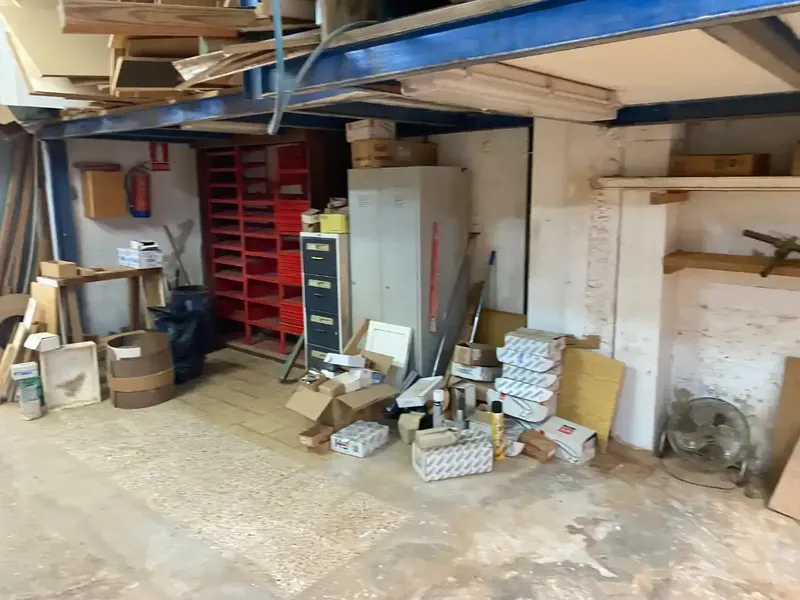 local comercial a pie de calle, de 150m2, entrada con patio propio posibilidad de cerramiento, actualmente esta una carpintería con los perm — photo 6