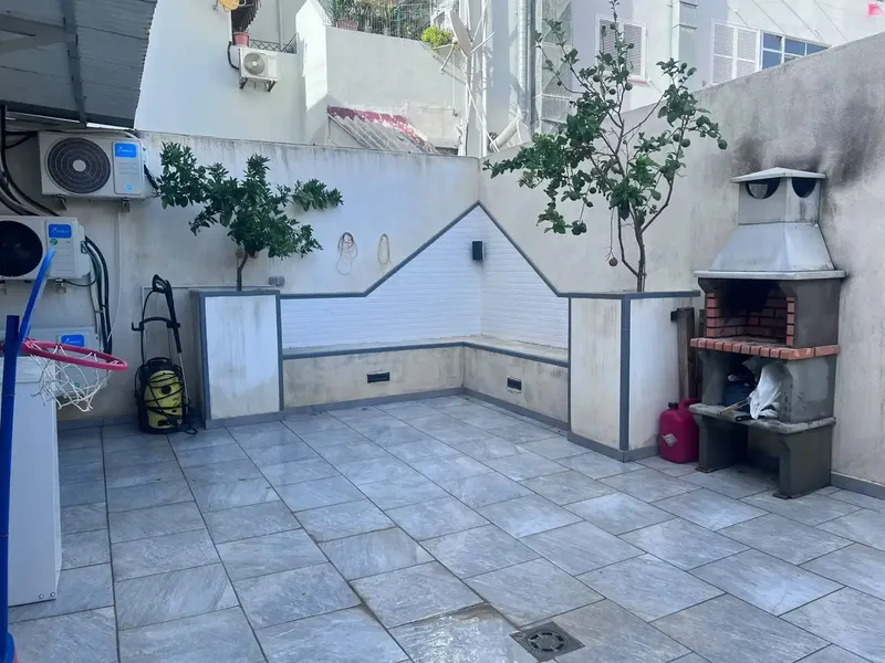 PLANTA BAJA CON GRAN TERRAZA Y SÓTANO PRIVADO EN EL COLL D’EN RABASSA — photo 1